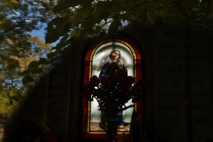 France, Paris, Pere Lachaise, 2006, Pigment ink print, 50x75 cm Edition 1/5 + 2 AP         